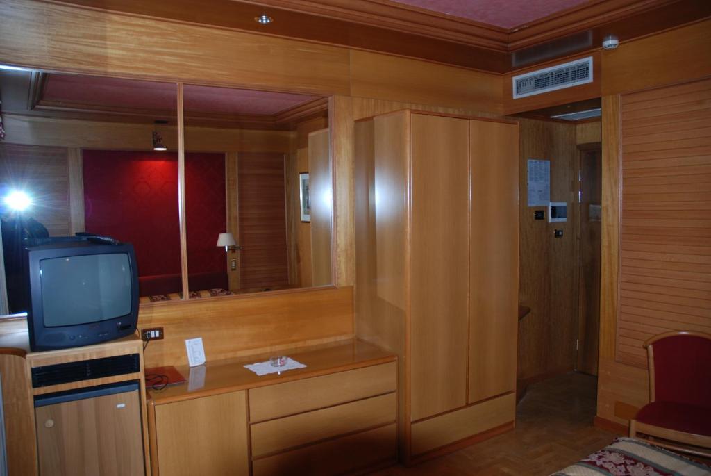 Al Giardino Hotel Fanna Phòng bức ảnh