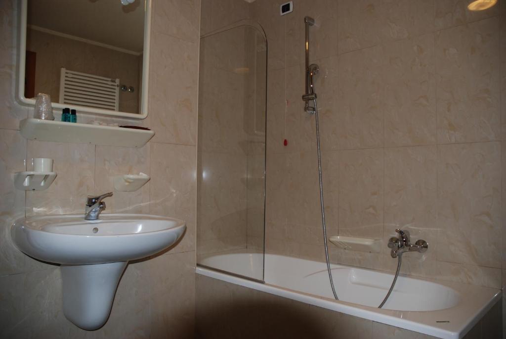 Al Giardino Hotel Fanna Ngoại thất bức ảnh